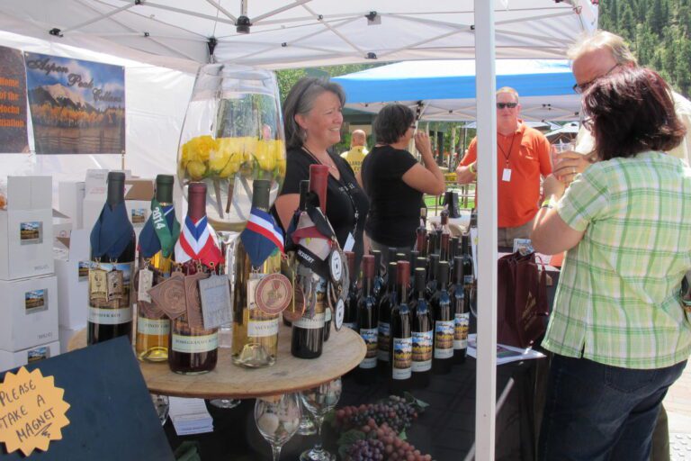 2015_Estes_Park_Wine_Festival_Credit_Visit_Estes_Park_70__a07fefd2-29db-4c47-89c0-91cbaad5c228