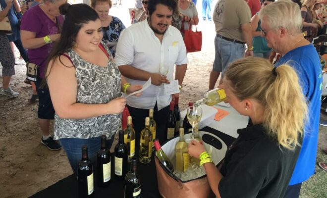 Wine-tasting-at-Wine-Fest-MONTGOMERY-COUNTY-660x400